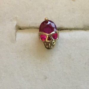 14 kt gold skull cartilage earring with pink CZ